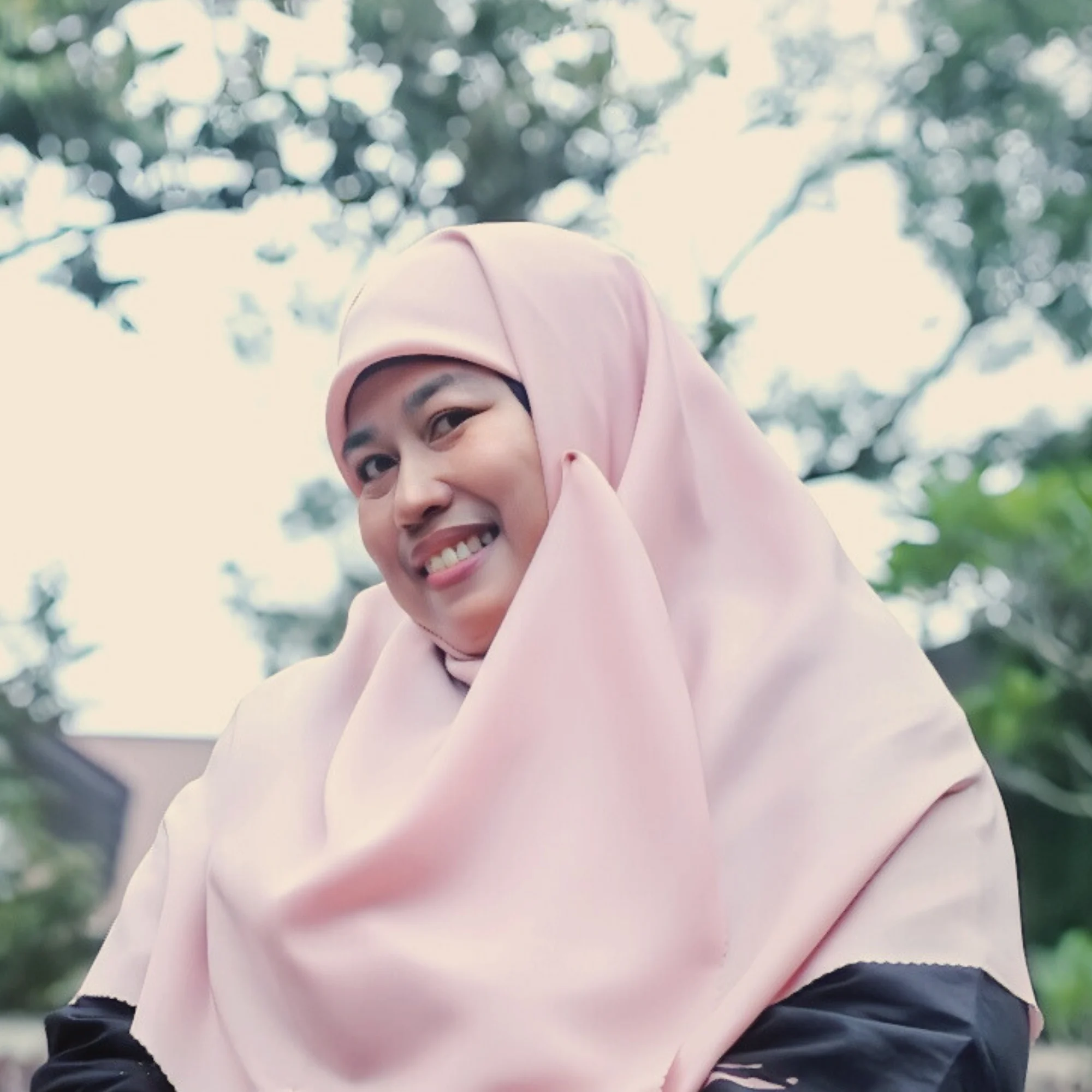 Eny Juliati S.K.M., M.K.M.